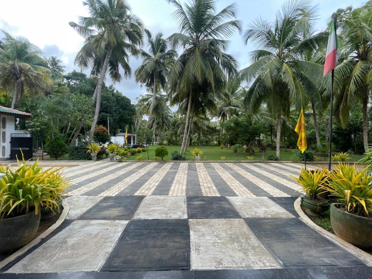 Хостел Why Not Mansion Habaraduwa Экстерьер фото